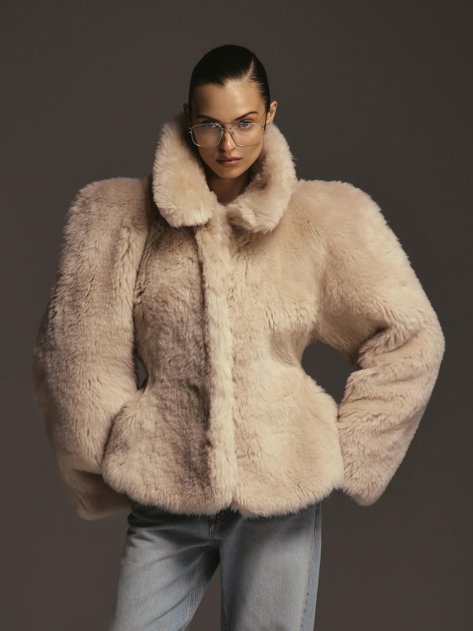 Шуба Manteau, Autentiments