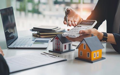 Снижение цен на жилье в России в октябре резко замедлилось