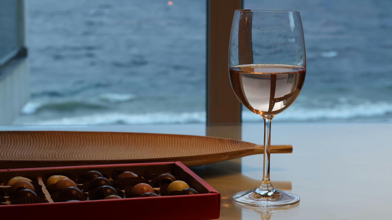 Поле битвы афродизиаков: как сочетать шоколад и вино