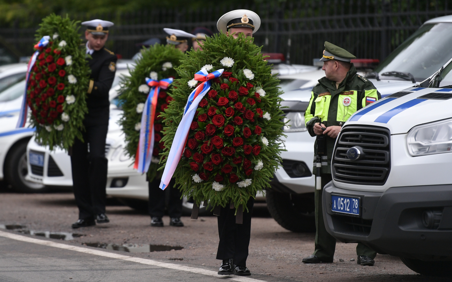 В Петербурге похоронили 14 погибших в Баренцевом море подводников