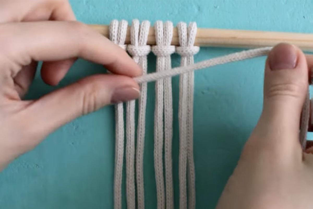 Полуштыки часто комибинируют с другими узлами для создания интересного узор