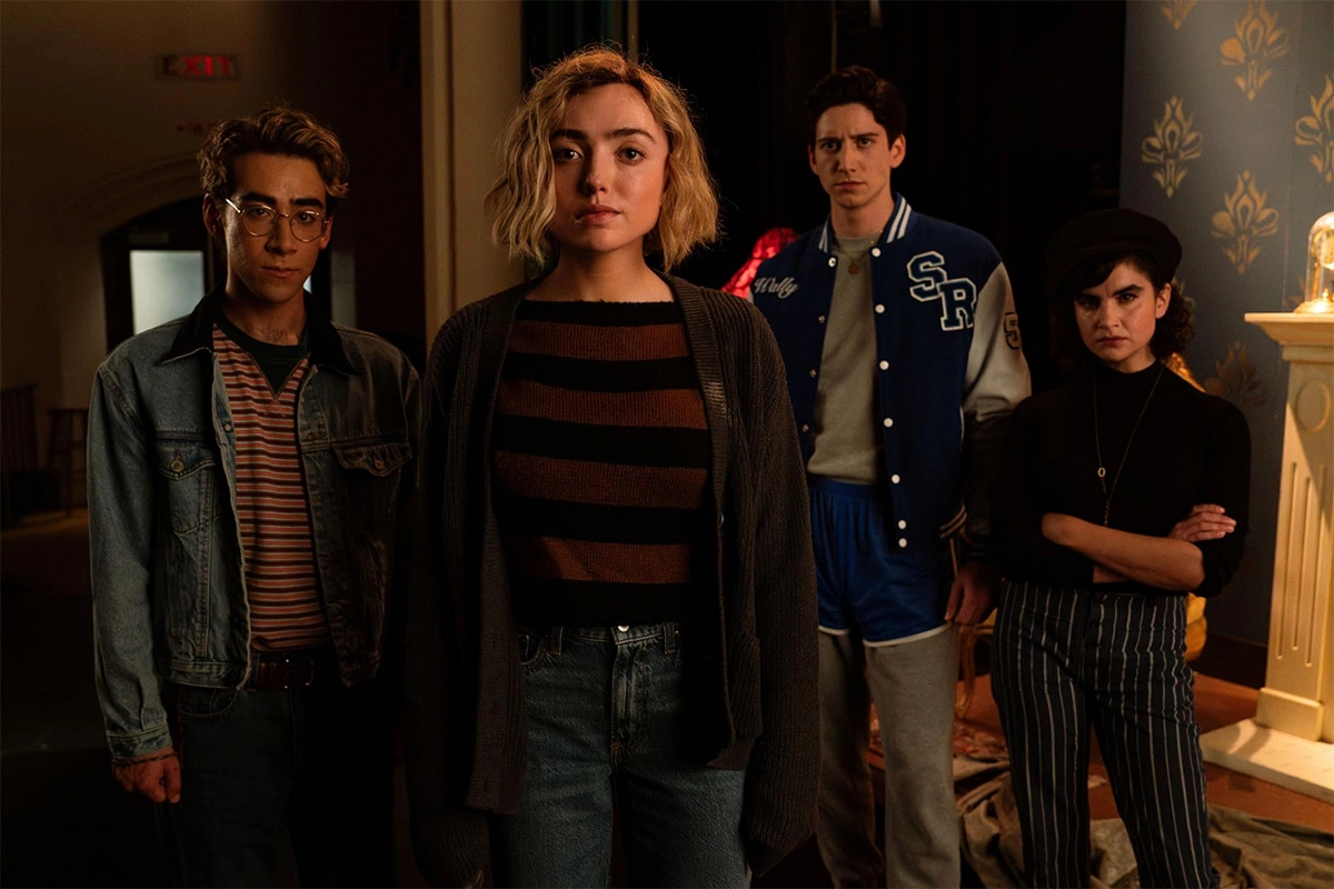 Кадр из сериала «Школьные духи»