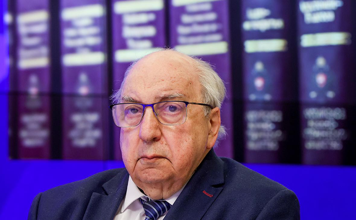 Александр Чубарьян