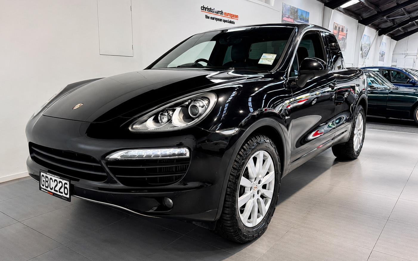 15-летний Porsche Cayenne превратили в пикап. Его выставили на продажу