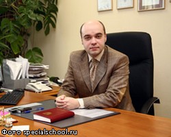 В Москве ищут директора школы, обобравшего учеников на 28 млн руб.