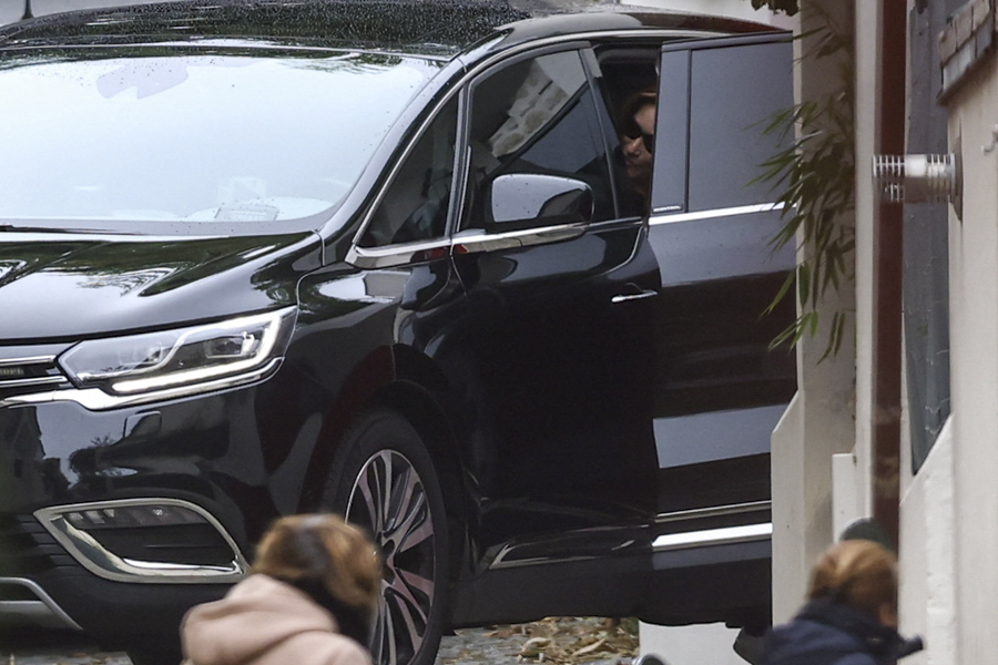 Карла Бруни, супермодель и певица, в день суда своего мужа, Николя&nbsp;Саркози