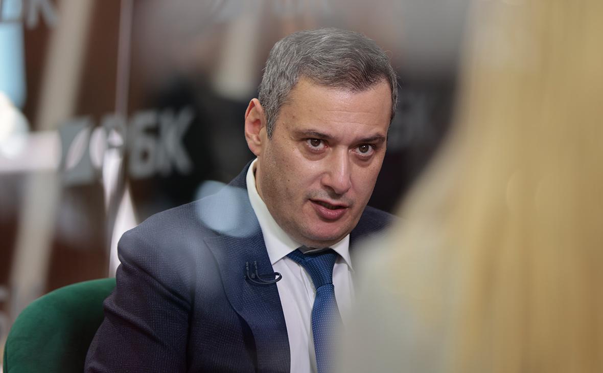 Александр Хинштейн