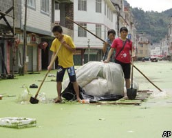 В Китае более  50 человек погибло от наводнений и оползней 