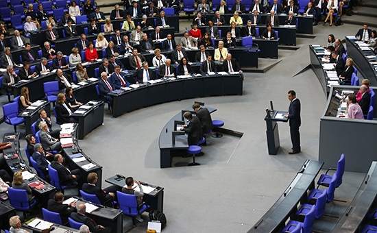 Нижняя палата парламента Германии (бундестаг) во&nbsp;время заседания 2 июня 2016 года


