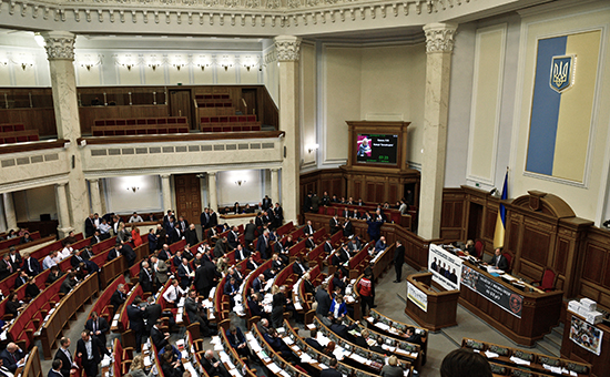 Депутаты на&nbsp;заседании Верховной рады Украины в&nbsp;Киеве
