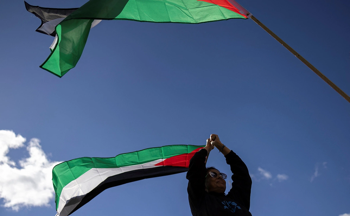 Andrew Kelly / Reuters