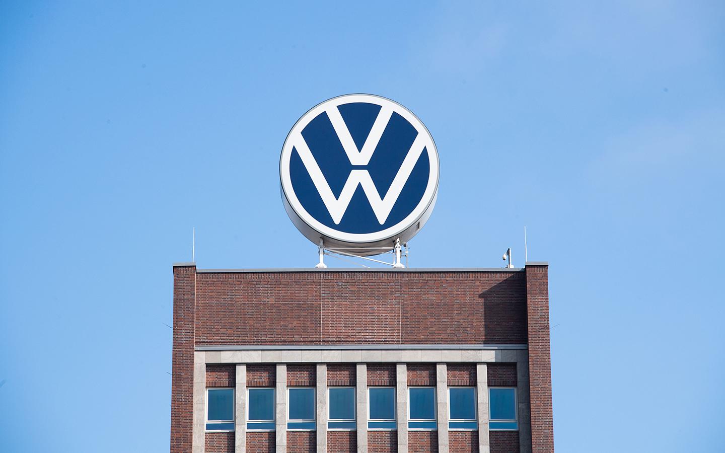 Массовые сокращения и закрытие заводов: что будет с Volkswagen
