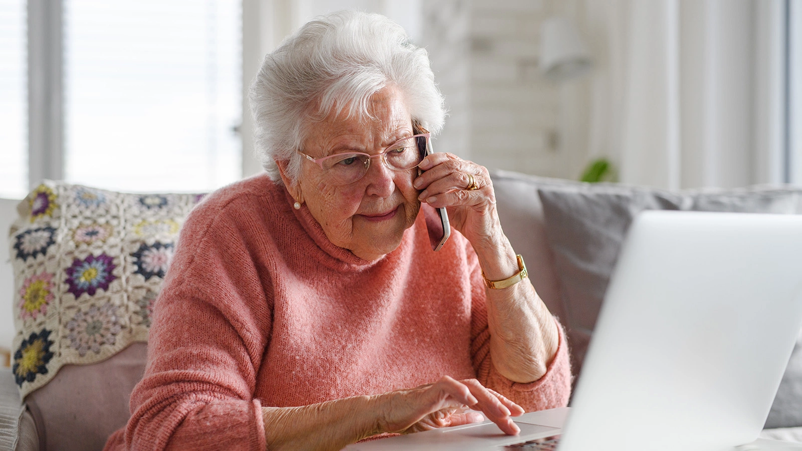 К наиболее распространенным ошибкам потенциальных жертв мошенников отнесли разглашение конфиденциальной информации