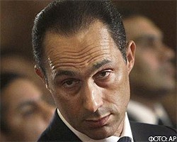 После требования вернуть миллионы сын Мубарака принял яд