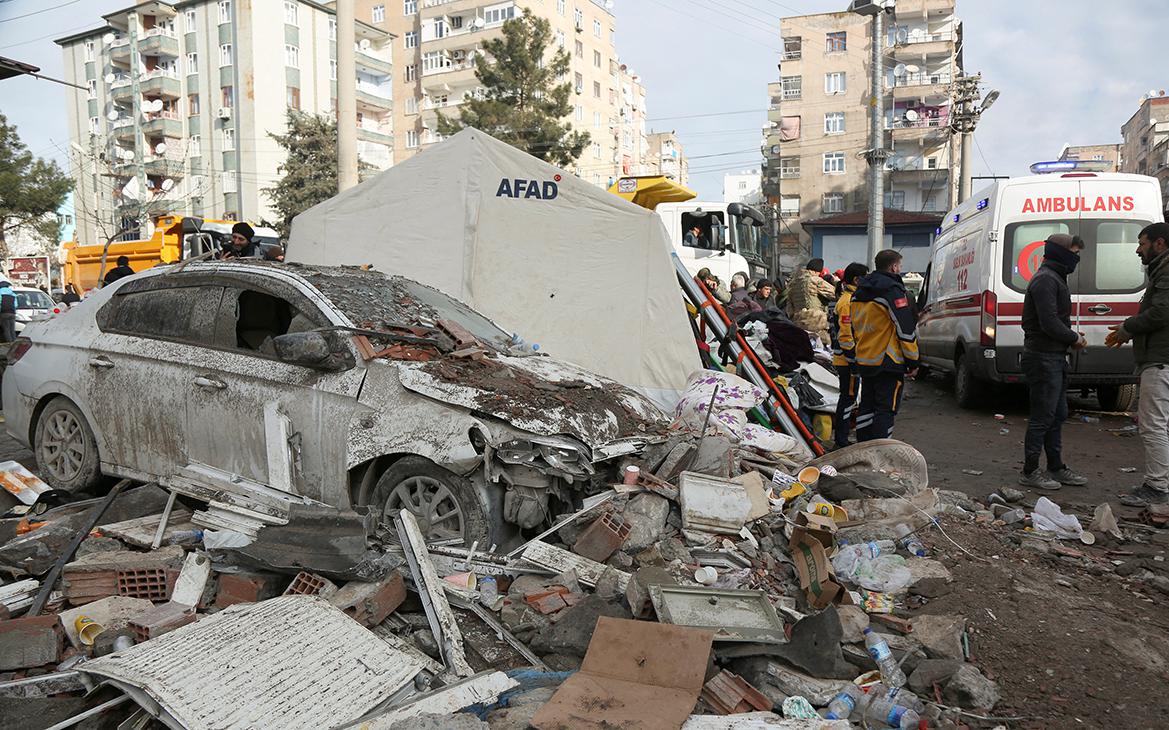 Число погибших в Турции в результате землетрясения превысило 8,5 тыс.