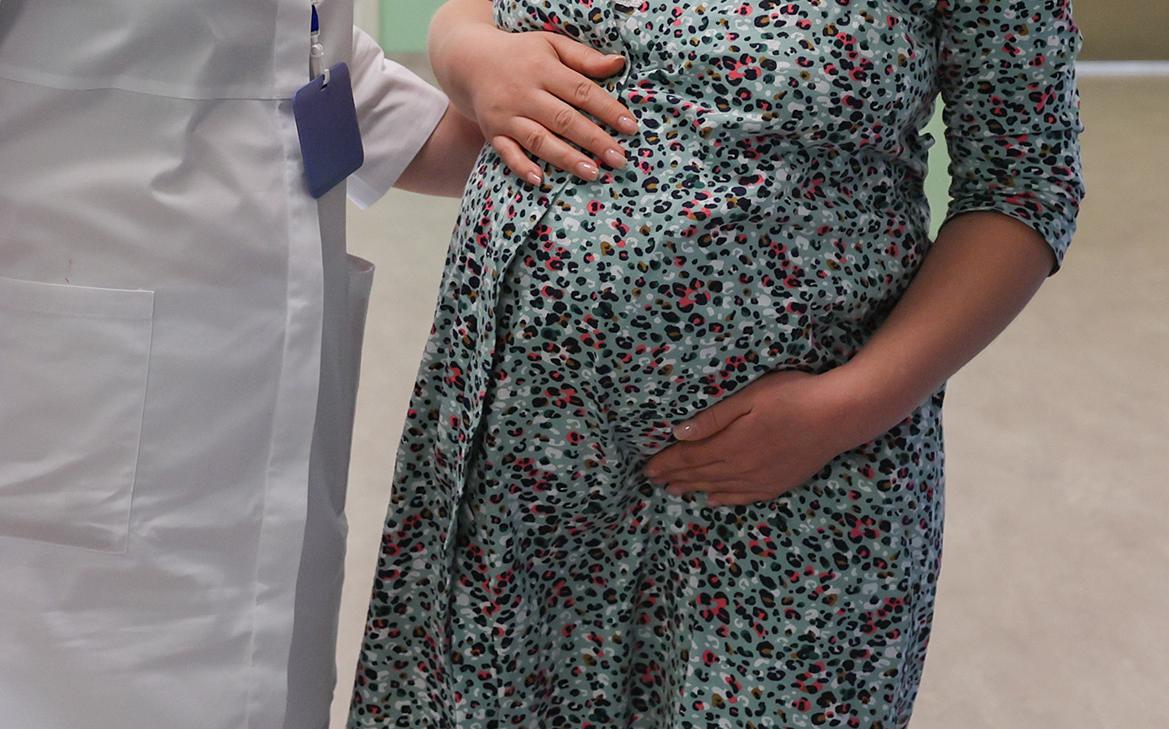 Филатова: недопустимо рожать от насильников и отдавать в детский дом