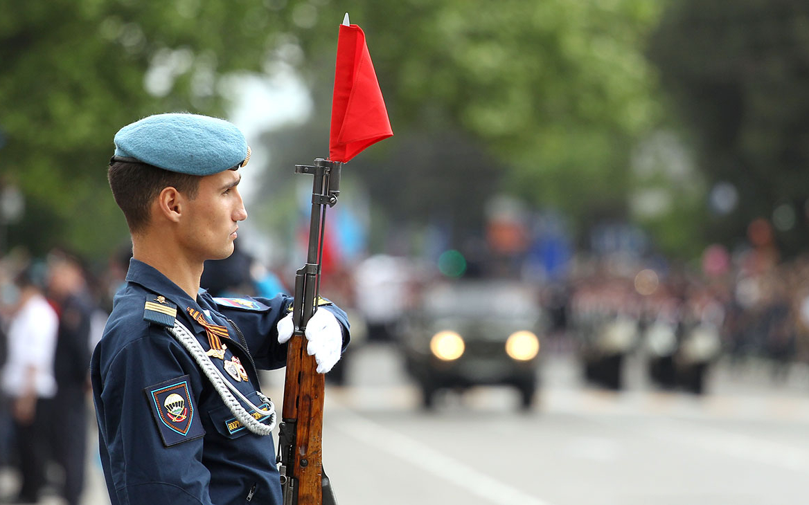 На парад в Новороссийске пустят только ветеранов