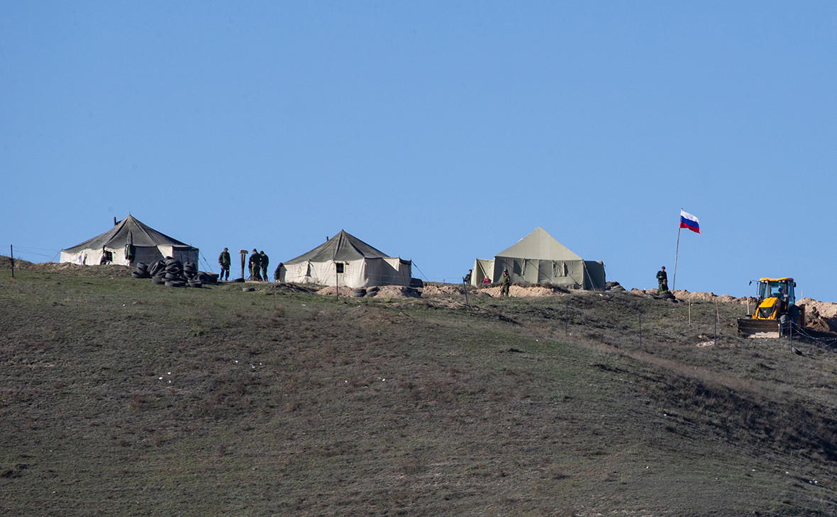 Российские военные в близи села Тех