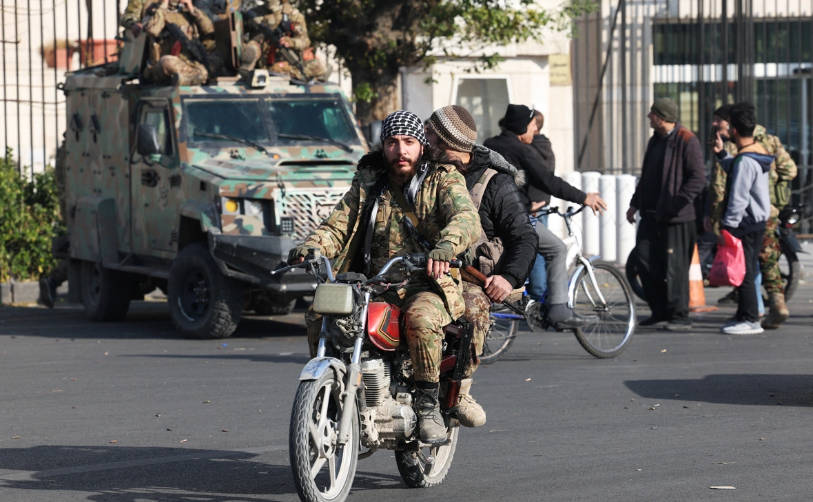 Mohamed Azakir / Reuters