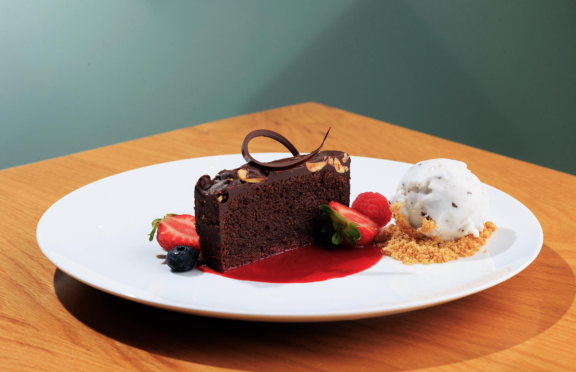 Шоколадный торт из меню «Здоровье и долголетие»