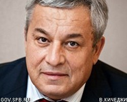 Вице-губернатор Петербурга В.Кичежди одобрил двоевластие в ГМЗ "Павловск"