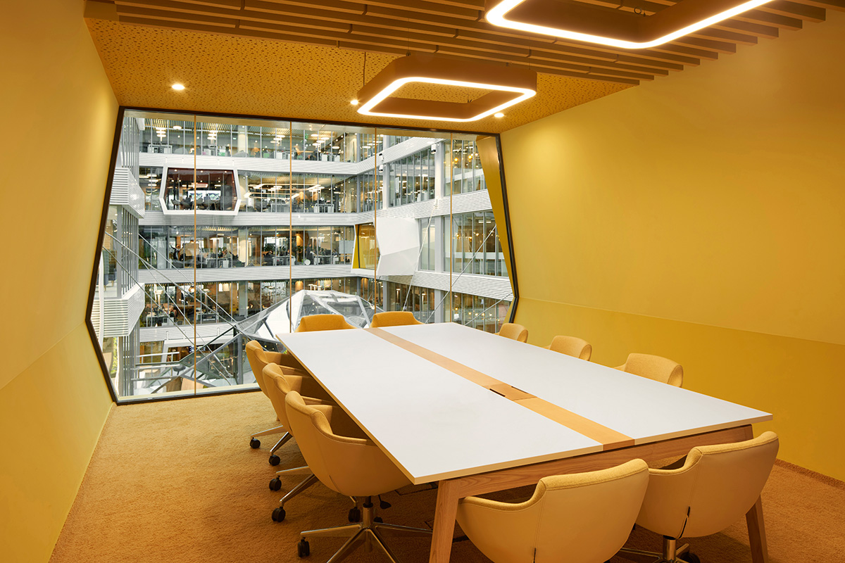 Каким стал «Сбербанк Сити»: первые фото интерьеров внутри штаб-квартиры