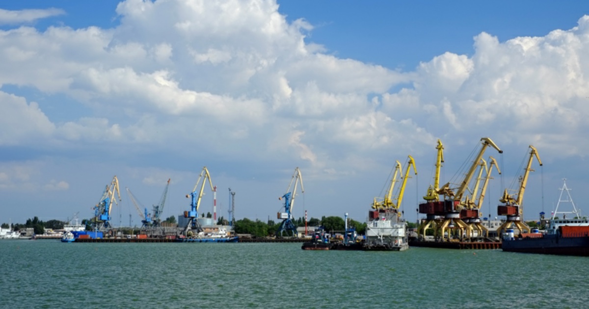 Ейск порт виста. Морской порт Ейск. Морпорт Ейск. Грузовой порт Ейск. Росморпорт Ейск.