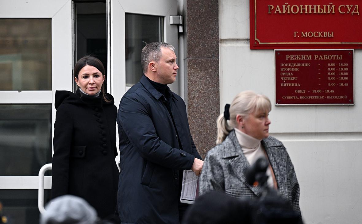 Елена Блиновская, ее супруг Алексей и адвокат Наталья Сальникова
