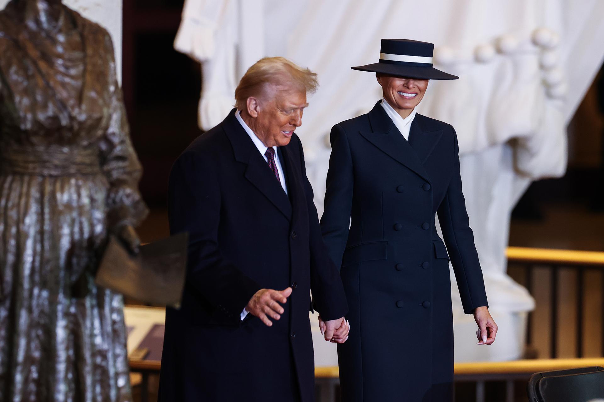 Дональд Трамп и Мелания Трамп в костюме от Адама Липпеса на церемонии инаугурации президента США, 20 января 2025