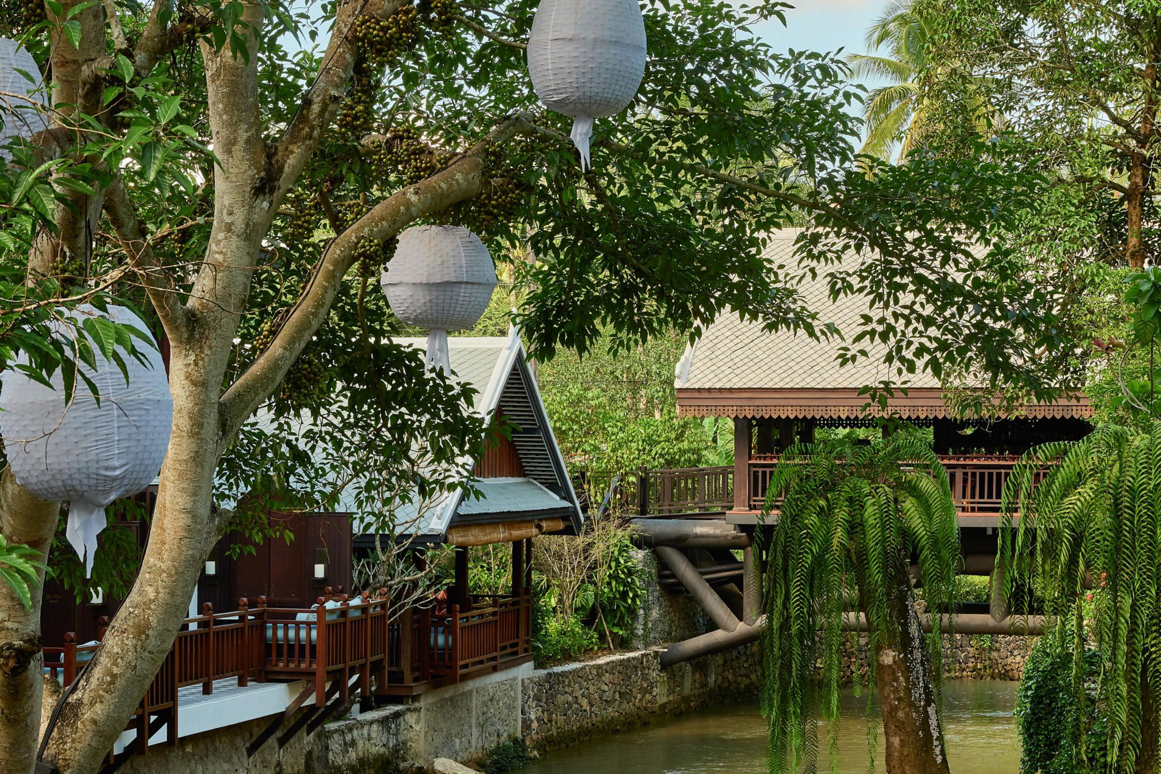 Бар отеля Rosewood Luang Prabang