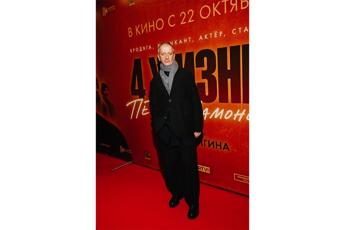 Константин Богомолов