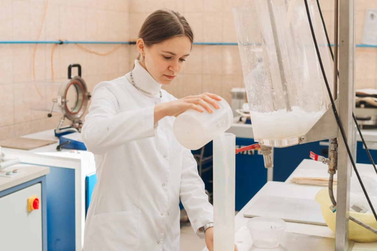 Ученые Северного (Арктического) федерального университета в Архангельске разработали фильтр для тонкой фильтрации и стерилизации вина и соков