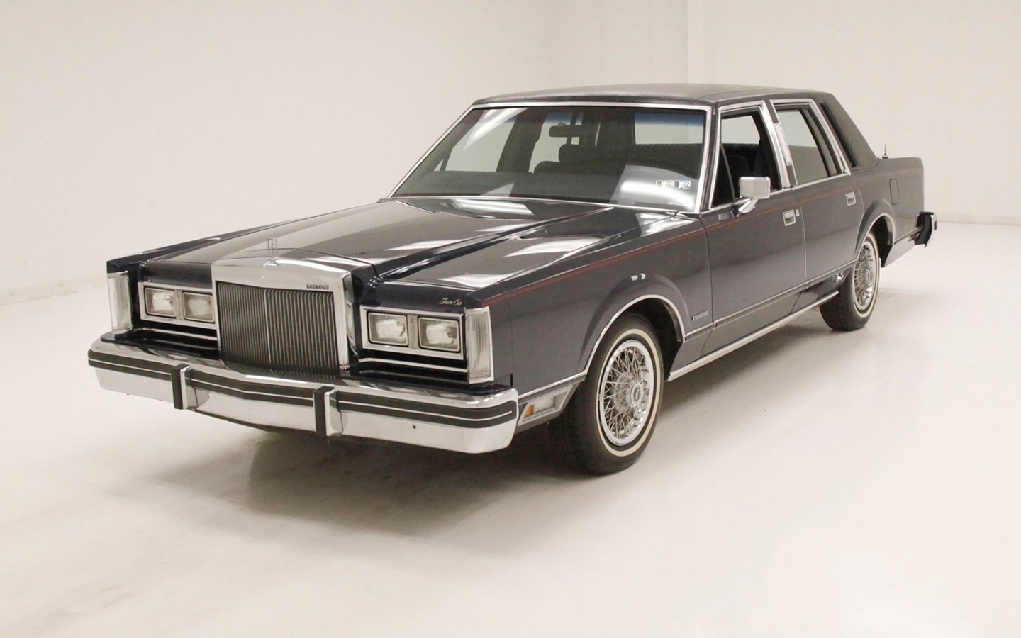 Lincoln Town Car 1982 года