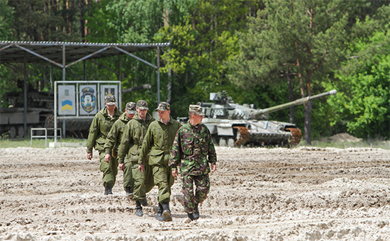 Украинские солдаты на учениях, май 2015 года




