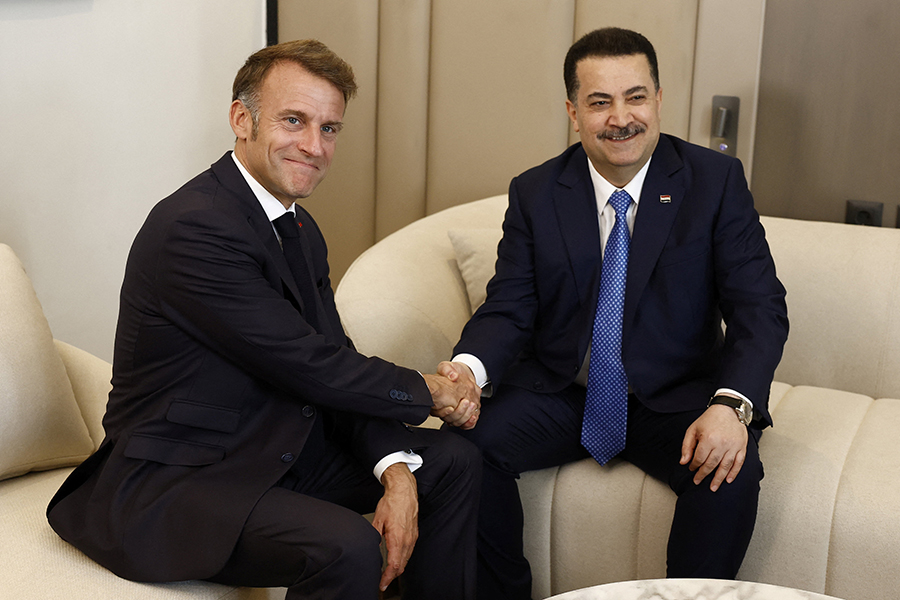 Французский президент Эмманюэль Макрон с премьер-министром Ирака Мухаммедом Шиа ас-Судани. 