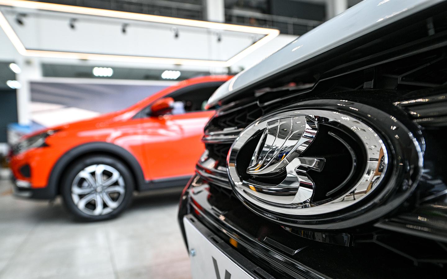 Lada Iskra и Lada Vesta
