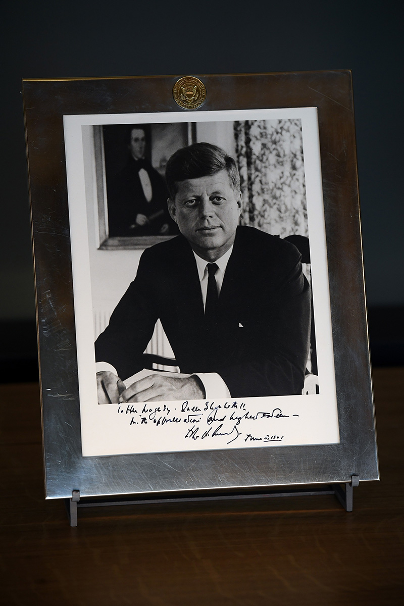Фотография Джона Кеннеди с автографом