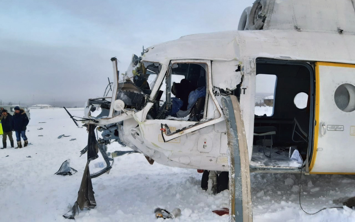 СК назвал причину аварийной посадки вертолета Ми-8 в Красноярском крае