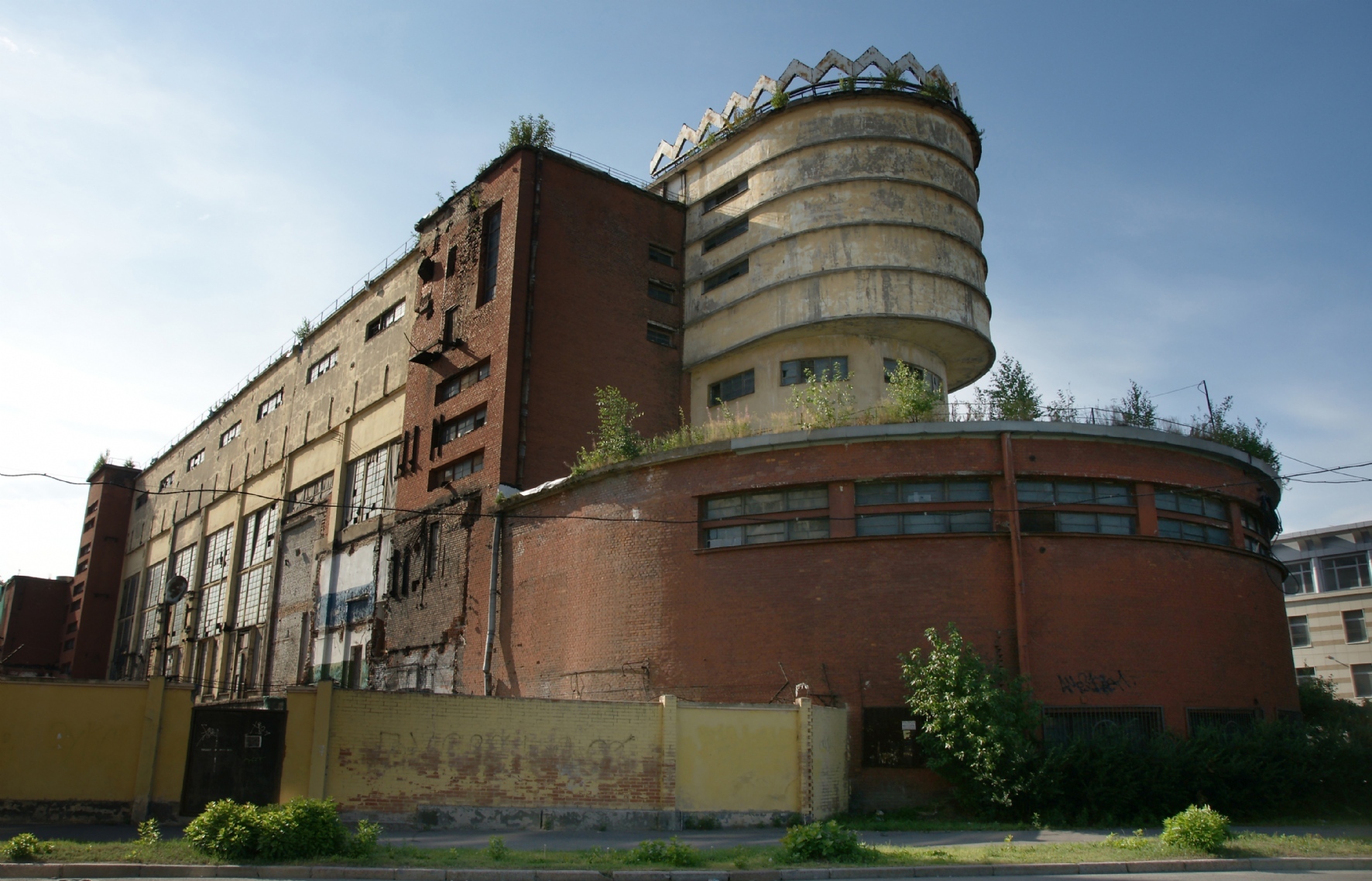 В центре Петербурга продано здание легендарной фабрики — РБК