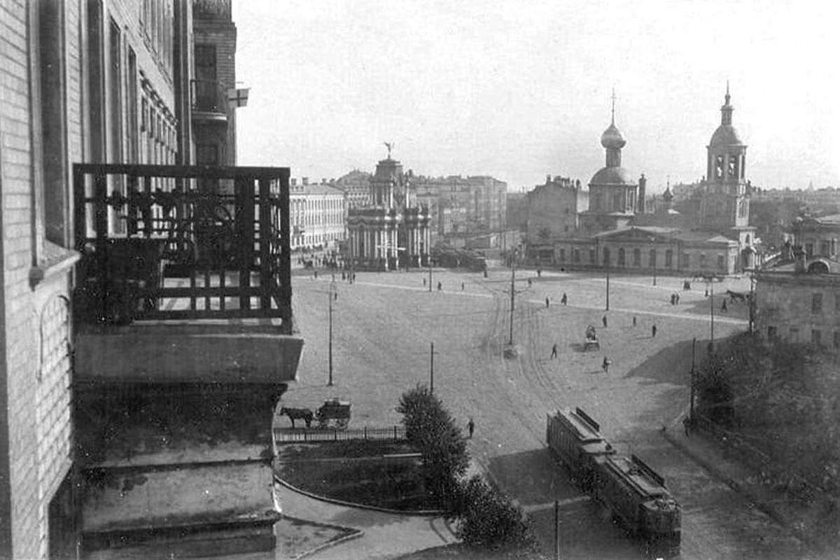 Площадь Красные Ворота. 1916&ndash;1917 годы