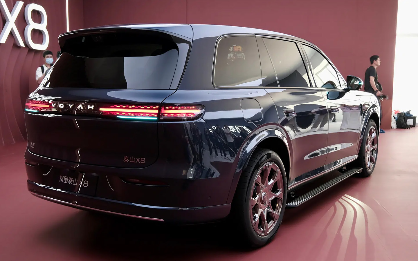 Voyah Taishan X8