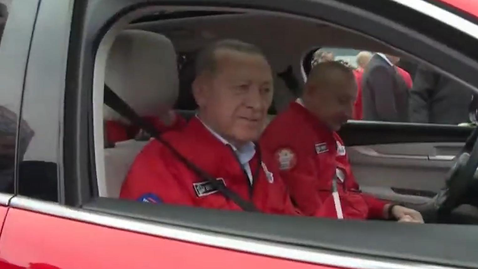 Эрдоган появился на публике впервые после недомогания