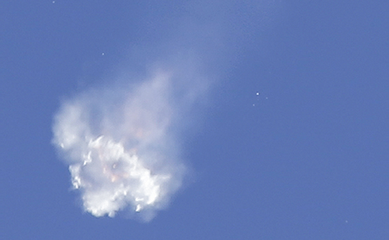 Взрыв американской ракеты-носителя Falcon 9&nbsp;на&nbsp;третьей минуте полета