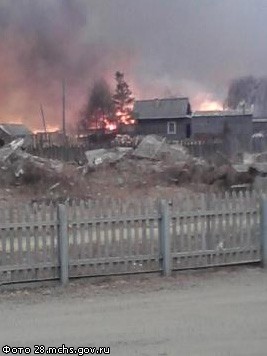 Крупный пожар в амурском поселке: сгорели более 60 домов