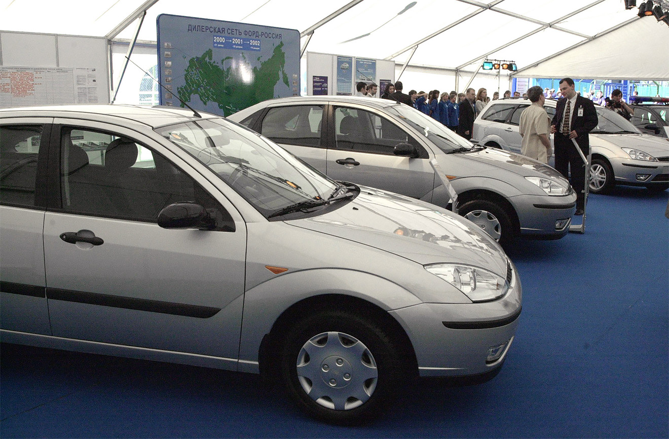 В июле 2002&nbsp;г. во Всеволожске заработало первое в России производство иностранных автомобилей, а абсолютным лидером рынка иномарок на много лет стал локализованный Ford Focus.
