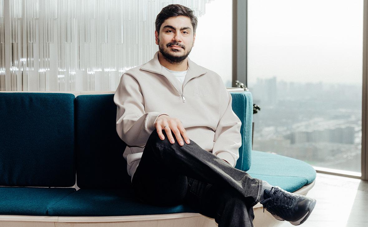 Антон Фролов