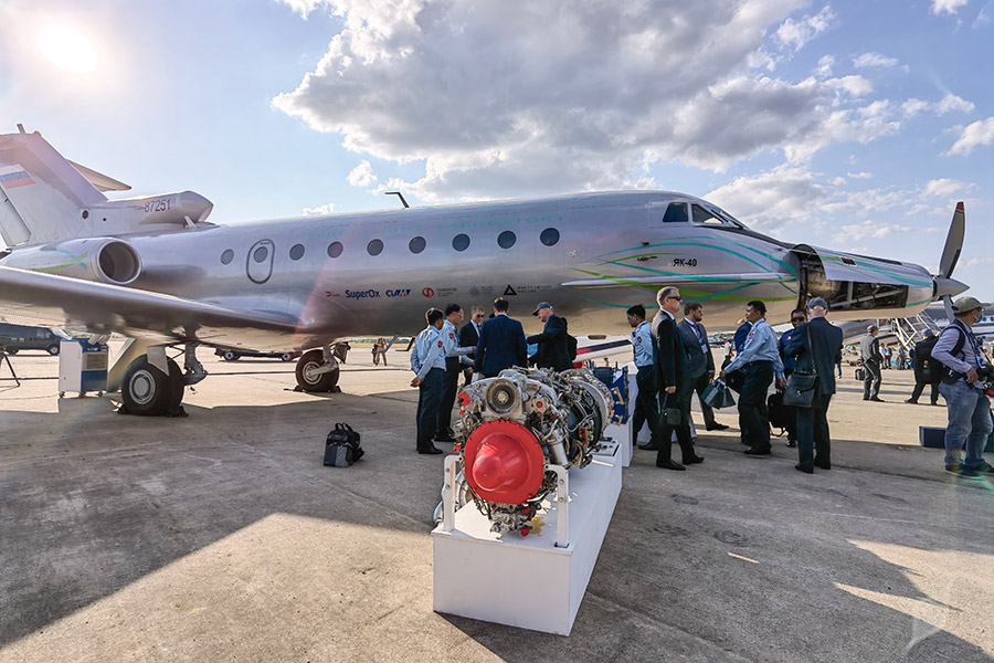 Летающая лаборатория на базе Як-40 с первым в мире электрическим авиадвигателем на высокотемпературных сверхпроводниках мощностью 500 кВт.