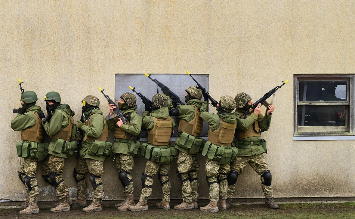 Leon Neal / Getty Images