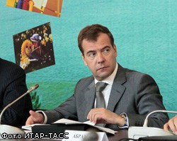 Д.Медведев предложил страховать детей на отдыхе