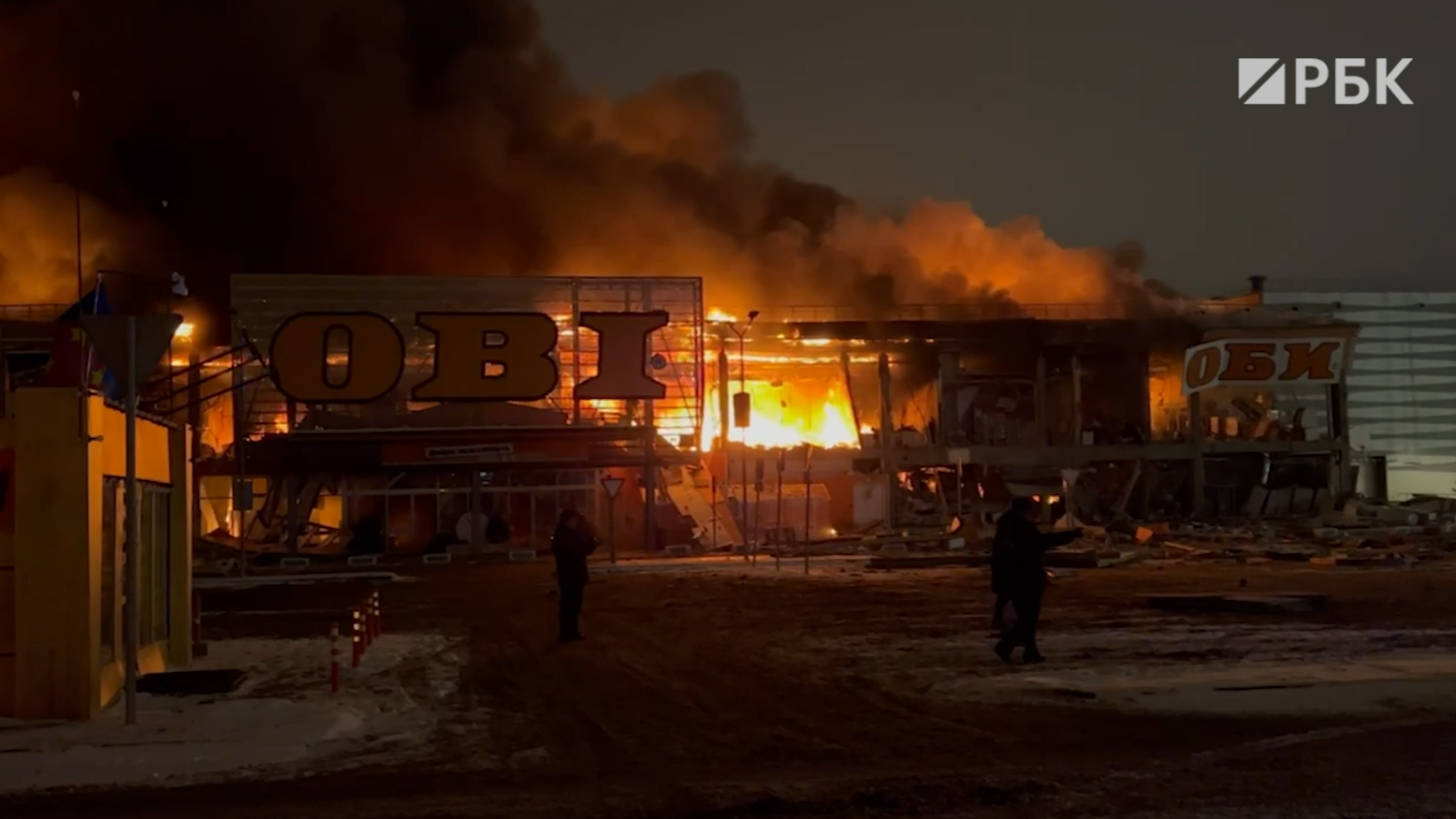 Первые кадры крупного пожара в ТЦ «Мега Химки». Видео